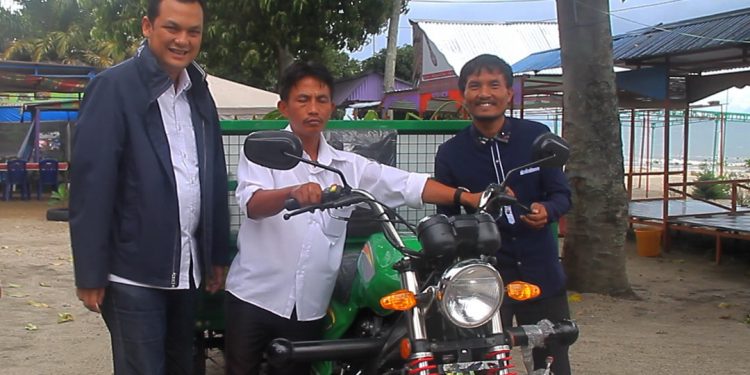 Martin Manurung Dorong Program Nasional Untuk Kelestariaan Danau Toba Martin Manurung Dorong Program Nasional Untuk Kelestariaan Danau Toba