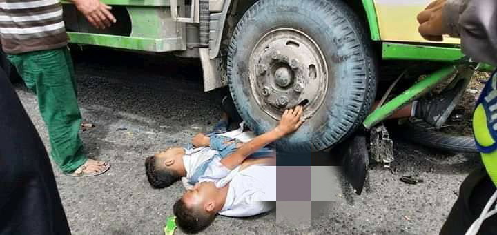Dua Siswa Bersaudara asal Porsea Digilas Truk di Parapat Dua Siswa Bersaudara asal Porsea Digilas Truk di Parapat