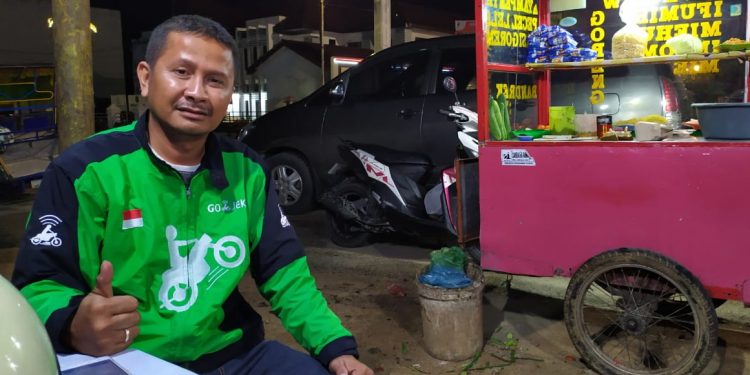 Dengan Go-jek, Anak di Perantauan Bisa Makan Malam Bersama Orangtua di Kampung Dengan Go-jek, Anak di Perantauan Bisa Makan Malam Bersama Orangtua di Kampung
