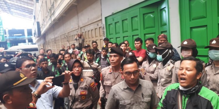 Driver Grab Demo Minta Tarif dan Skema Intensif Dinormalkan