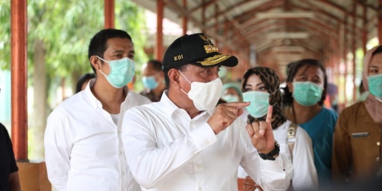 Gubsu Tinjau RSUD Djasamen Saragih, Minta Lakukan yang Terbaik dalam Penanganan Covid-19 Gubsu Tinjau RSUD Djasamen Saragih, Minta Lakukan yang Terbaik dalam Penanganan Covid-19