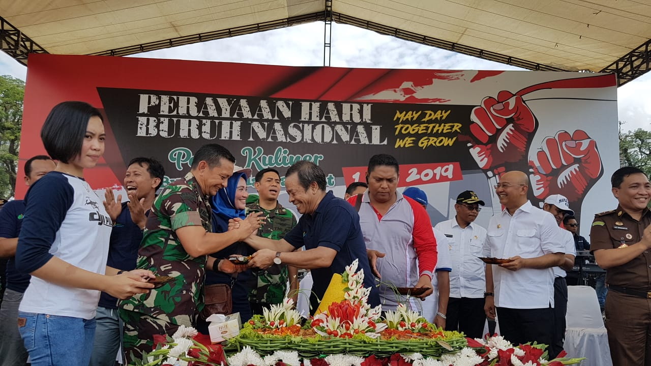 Pangdam I Bukit Barisan Peringati May Day Bersama Ribuan Buruh di Medan