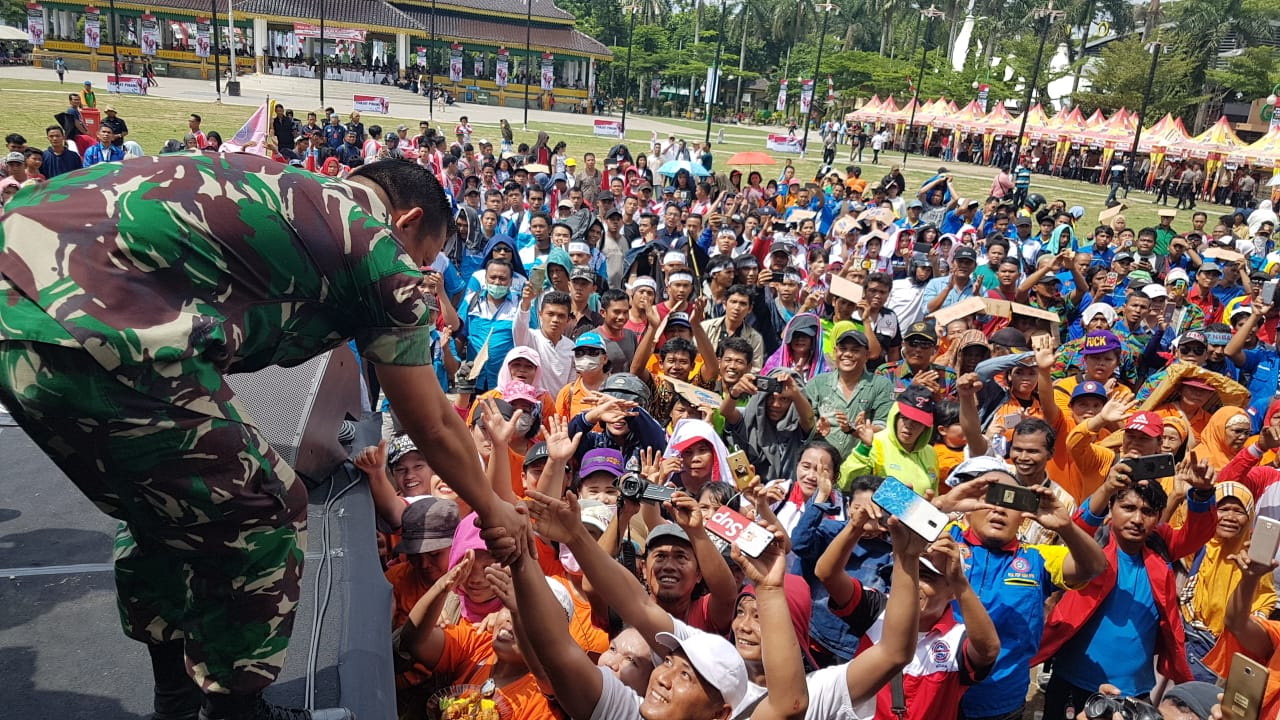 Pangdam I Bukit Barisan Peringati May Day Bersama Ribuan Buruh di Medan