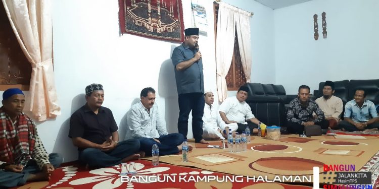 Warga Marubun Jaya Enjoy Berbincang dengan Hasim