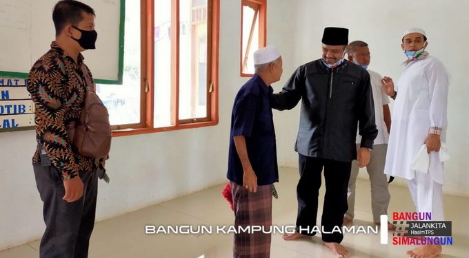 Jumat Pertama di Oktober 2020, Hasim Sholat dan Makan Bersama Jamaah Masjid Jami Nurul Huda Parbutaran Jumat Pertama di Oktober 2020, Hasim Sholat dan Makan Bersama Jamaah Masjid Jami Nurul Huda Parbutaran