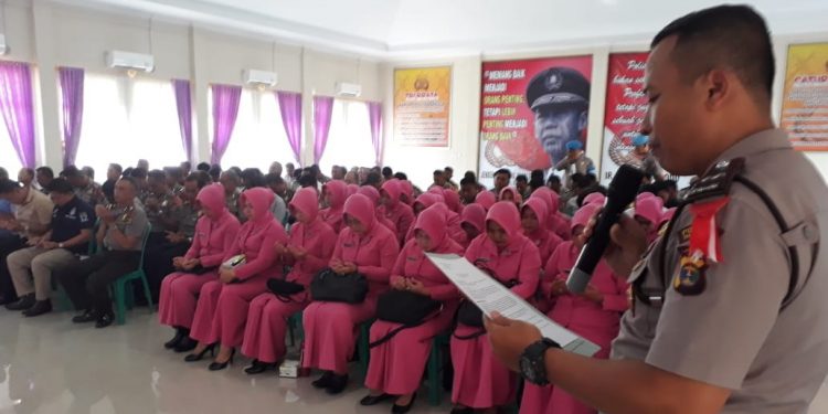 Wakapolres Tanggamus : Anggota Polri dan Keluarga Hindari Gaya Hedonisme Wakapolres Tanggamus : Anggota Polri dan Keluarga Hindari Gaya Hedonisme