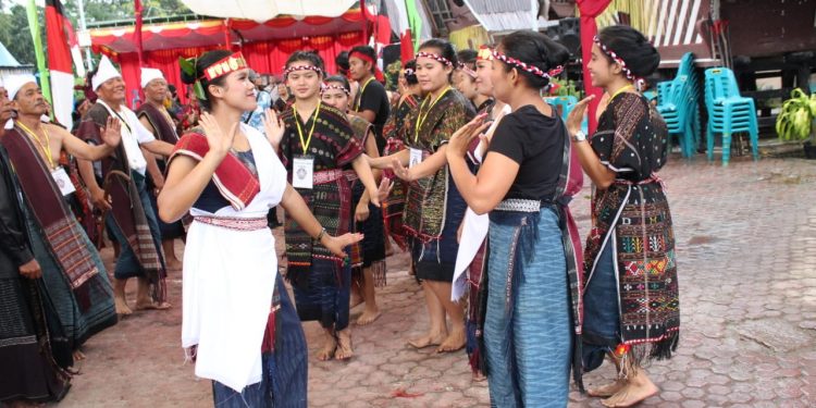 "Horja Bius" Doa Mohon Keselamatan dan Tolak Bala di Danau Toba