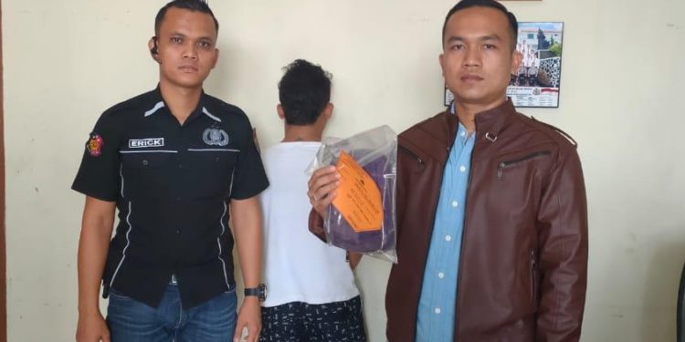 Hotmaria Pakpahan Dirampok Irfan Sihombing, saat Perjalanan ke RS H Adam Malik Hotmaria Pakpahan Dirampok Irfan Sihombing, saat Perjalanan ke RS H Adam Malik