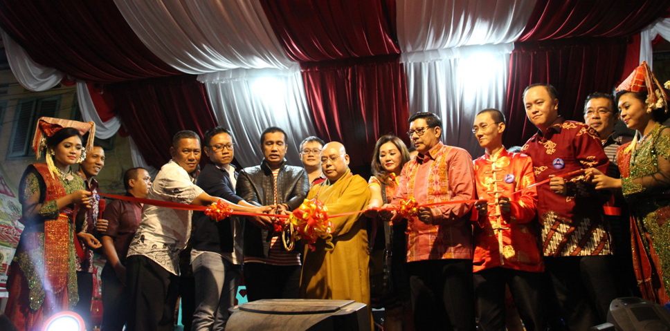 Imlek Fair Siantar 2019 Resmi Dibuka, Walikota Kunjungi Sejumlah Stand