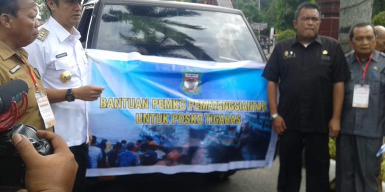 Pemko Siantar Kirim Bantuan Sembako Untuk Pencari Korban KM Sinar Bangun Pemko Siantar Kirim Bantuan Sembako Untuk Pencari Korban KM Sinar Bangun