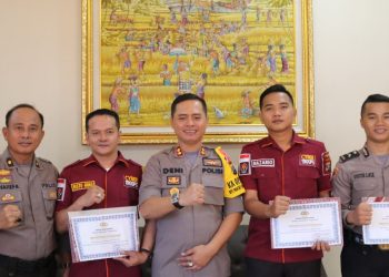 Sukses Memanage Media, Humas Polres Nias Dapat Reward