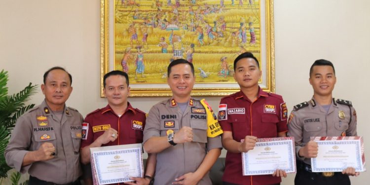 Sukses Memanage Media, Humas Polres Nias Dapat Reward