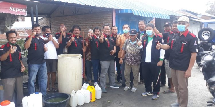 Humatob Siantar Semprot Disinfektan dan Bagikan Masker Humatob Siantar Semprot Disinfektan dan Bagikan Masker