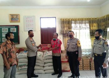 Dapur Umum Polres Humbahas Dapat Bantuan Sembako