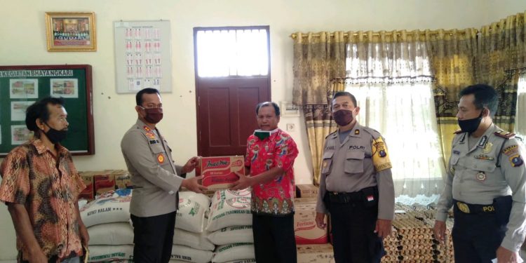 Dapur Umum Polres Humbahas Dapat Bantuan Sembako