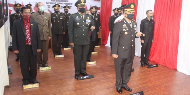 Rayakan HUT Bhayangkara ke 74 Kapolres dan Forkopimda Taput Ikuti Upacara Secara Virtual