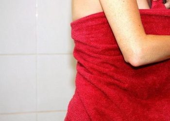 Gadis 14 Tahun Dicabuli Tetangga Saat Mandi, Korban Mengira Adiknya yang Ketuk Pintu