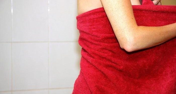 Gadis 14 Tahun Dicabuli Tetangga Saat Mandi, Korban Mengira Adiknya yang Ketuk Pintu