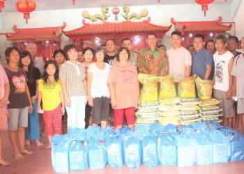 Sambut Imlek, Pengurus Yayasan Budi Agung Labuhanbatu Berbagi Kasi