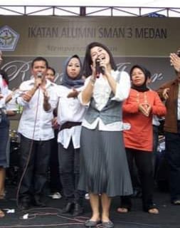 Abu Rara, Birgaldo Sinaga dan Irma Nasution Sama-sama Alumni SMA N 3 Medan Abu Rara, Birgaldo Sinaga dan Irma Nasution Sama-sama Alumni SMA N 3 Medan