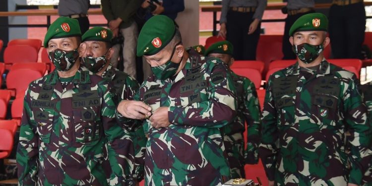Kasad Pimpin Sertijab Pangdam I/BB Mayjen TNI MS Fadhilah kepada Mayjen TNI Irwansyah