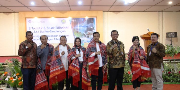 Walikota Ajak ISEI Berikan Warna Baru bagi Perekonomian di Siantar Walikota Ajak ISEI Berikan Warna Baru bagi Perekonomian di Siantar