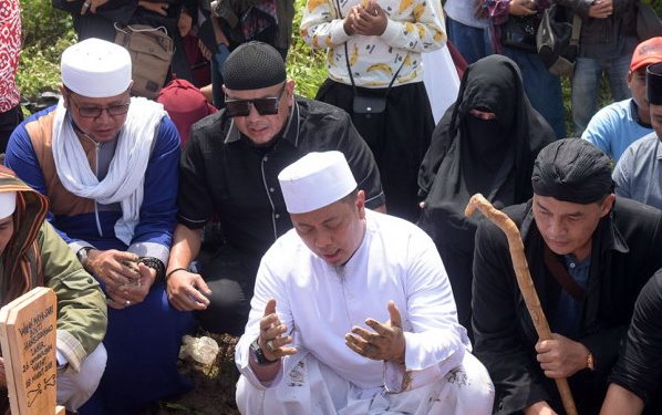 Istri Kedua Opick Meninggal Dunia, Opick Sebut Wulan Mayasari Ahli Surga..
