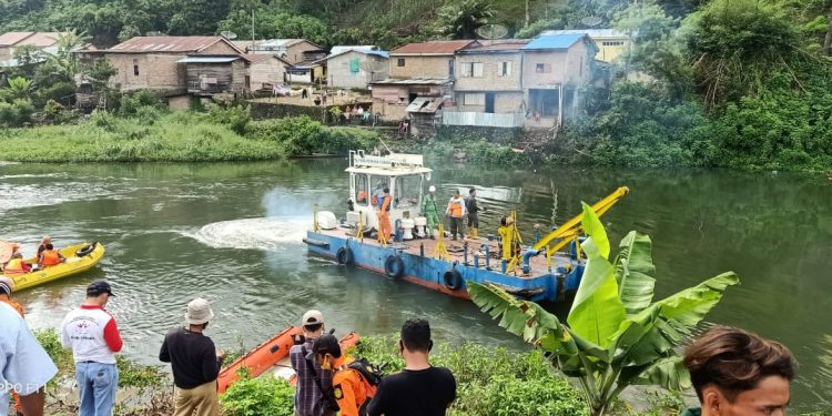 Iwan Siagian, Remaja di Toba Hanyut Terbawa Arus Sungai Asahan