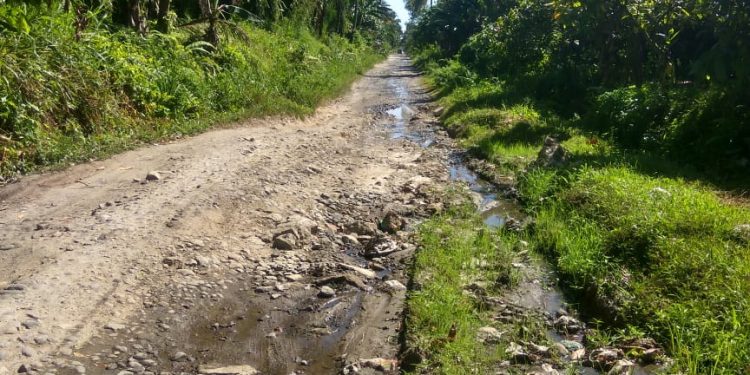 Protes Anggaran Rp 3 M, Dua Pangulu dan Warga Silou Kahean akan Datangi Pimpinan DPRD Simalungun Protes Anggaran Rp 3 M, Dua Pangulu dan Warga Silou Kahean akan Datangi Pimpinan DPRD Simalungun