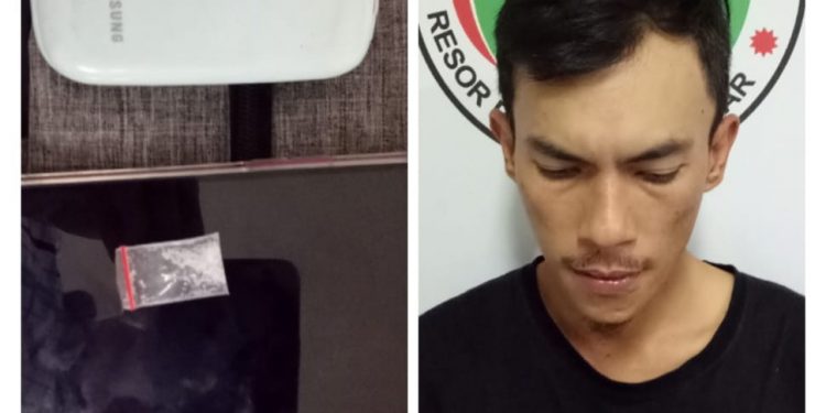 Jefri Saragih Diciduk Simpan Sabu di Warnet Jefri Saragih Diciduk Simpan Sabu di Warnet