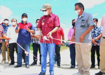 Jembatan Ambruk, Truk Pengangkut Material Nyangkut