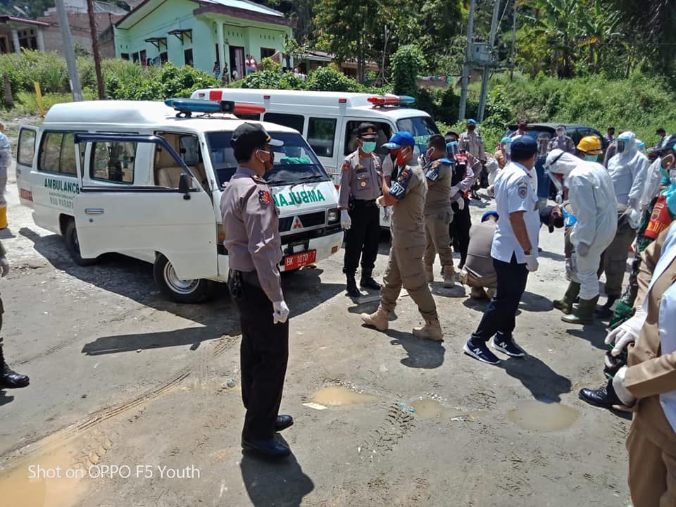 DS Wanita yang Dinyatakan Positif Covid-19 di Parapat Dievakuasi, 35 Kepala Keluarga Diisolasi