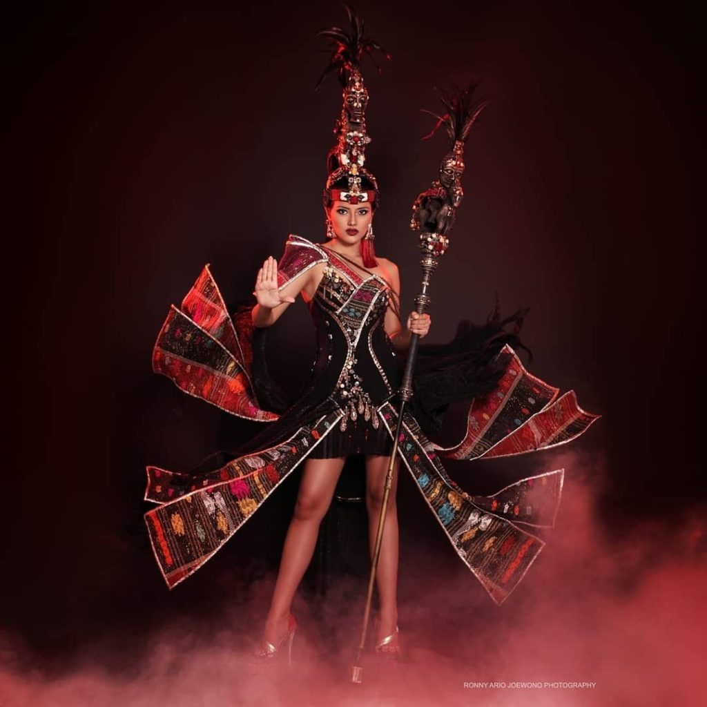 Tampil dengan Kostum Nuansa Batak, Puteri Indonesia Pariwisata 2019 Jesica Fitriana Juara 3 di Miss Supranational 2019