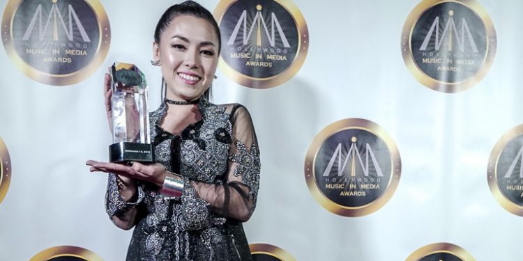 Jesica Yap, Musisi Cantik dari Siantar ini Menangkan Hollywood Music in Media Awards di Amerika Jesica Yap, Musisi Cantik dari Siantar ini Menangkan Hollywood Music in Media Awards di Amerika