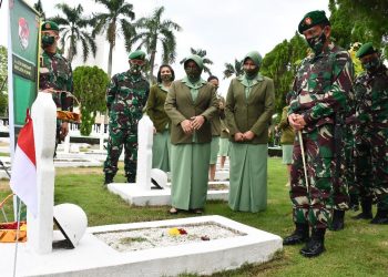 Pangdam Pimpin Ziarah Peringatan HUT Ke-70 Kodam I/BB di TMP Bukit Barisan
