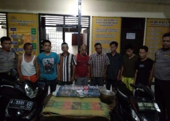 Main Judi Kartu, 8 Pria Diringkus Polisi