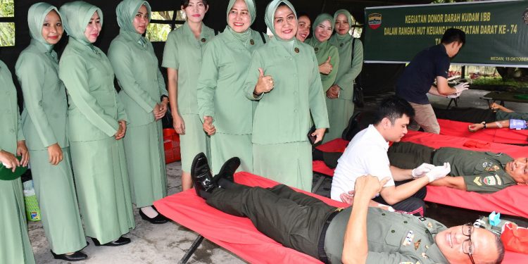 Aksi Donor Darah Memeriahkan HUT ke-74 Keuangan Angkatan Darat di Medan Aksi Donor Darah Memeriahkan HUT ke-74 Keuangan Angkatan Darat di Medan
