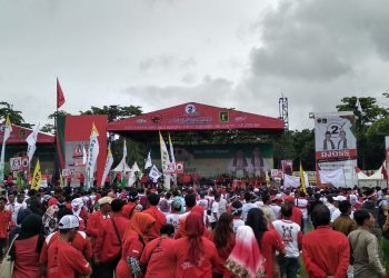 Kampanye Akbar Djoss, Ribuan Massa Djoss Padati Stadion Baharoeddin Siregar