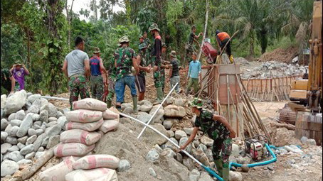 Kapendam I/BB : TMMD 108 Wilayah Kodam I/BB Sebagai Bentuk Sinergitas TNI Polri dan Masyarakat Kapendam I/BB : TMMD 108 Wilayah Kodam I/BB Sebagai Bentuk Sinergitas TNI Polri dan Masyarakat