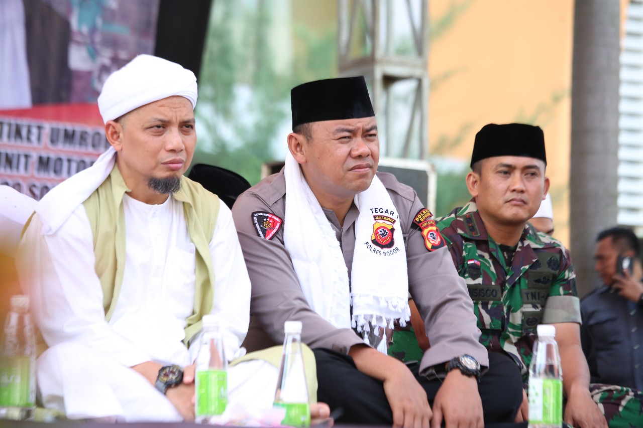 May Day, Ribuan Buruh Menangis saat Istighosah dan Zikir bersama Ustadz Arifin Ilham