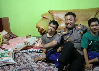 Kapolres Simalungun Semangati Empat Bersaudara Lumpuh Sejak Lahir