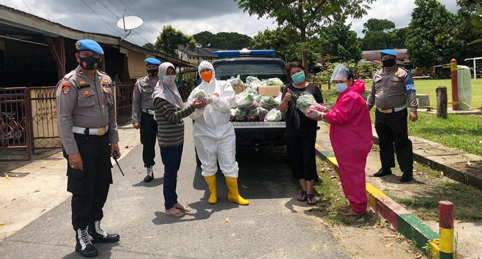 Kapolres Pematangsiantar Salurkan Bantuan Pangan untuk Warga Aspol yang Jalani Isolasi Mandiri