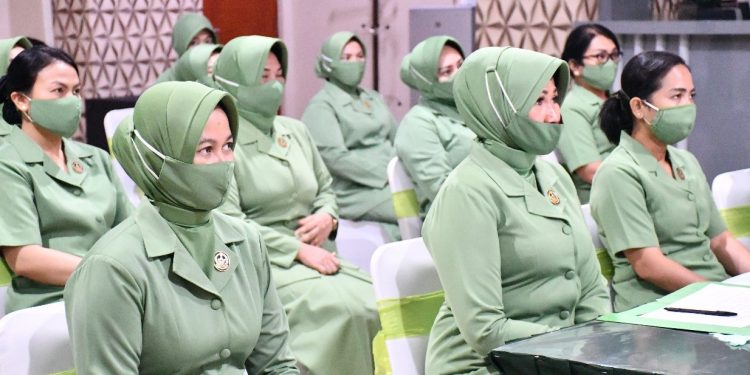 Persit KCK Jajaran Kodam I/BB Ikuti Sosialisasi Kesehatan dari Ketua Umum Persit KCK Ny. Hetty Andika Perkasa Persit KCK Jajaran Kodam I/BB Ikuti Sosialisasi Kesehatan dari Ketua Umum Persit KCK Ny. Hetty Andika Perkasa
