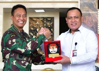 Kasad Jenderal TNI Andika Perkasa dan Ketua KPK RI Tanda Tangani BAST Barang Rampasan Negara