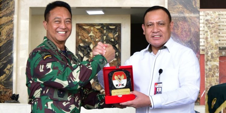 Kasad Jenderal TNI Andika Perkasa dan Ketua KPK RI Tanda Tangani BAST Barang Rampasan Negara Kasad Jenderal TNI Andika Perkasa dan Ketua KPK RI Tanda Tangani BAST Barang Rampasan Negara