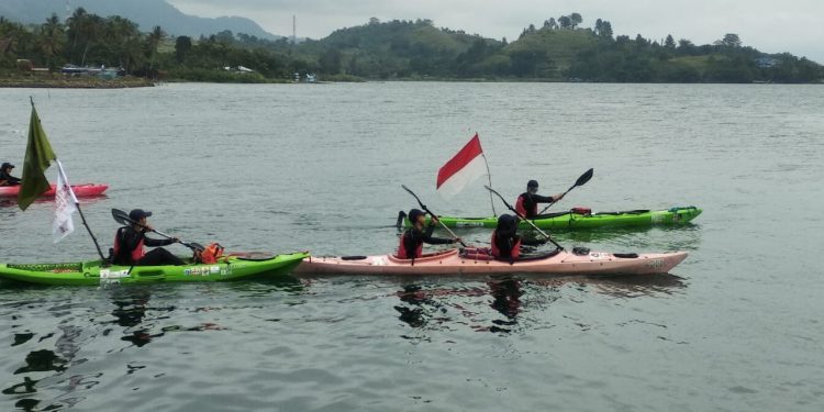 URaL 28 Tuntaskan Ekspedisi Kayak, BPODT Memikirkan Kayak Jadi Even Internasional di Danau Toba