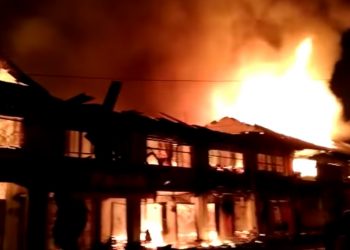 Kebakaran di Kota Pinang Labusel, 9 Ruko Hangus