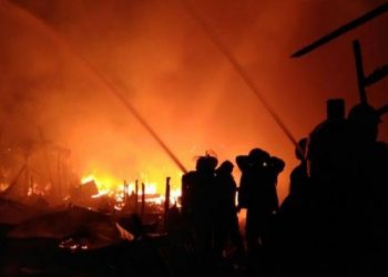 Korsleting di Mobil Picu Kebakaran Hebat di Ancol
