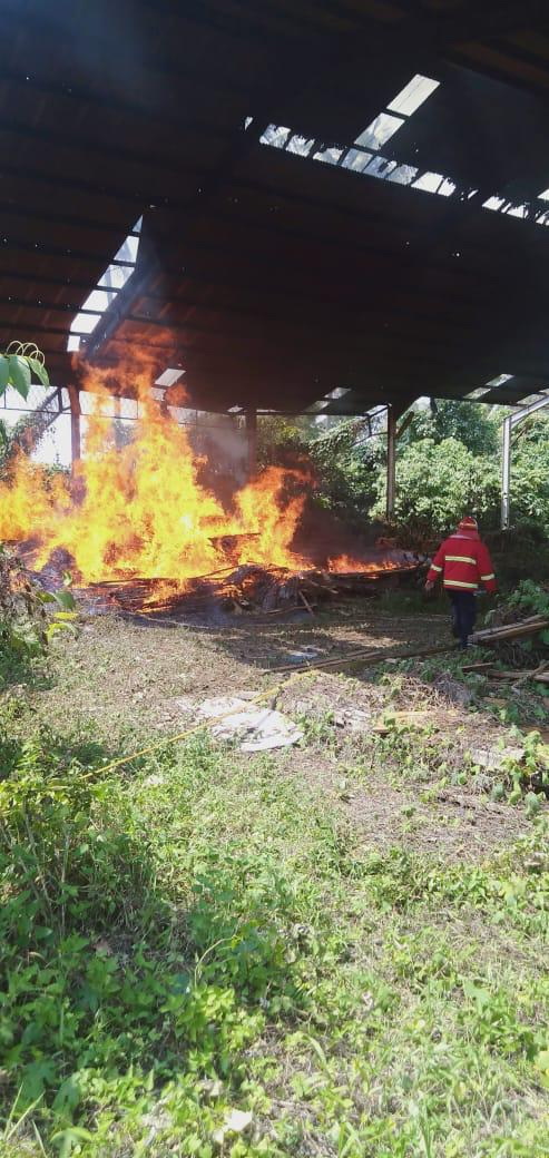 Kebakaran di Eks Kilang Kayu Parbutaran Bikin Heboh