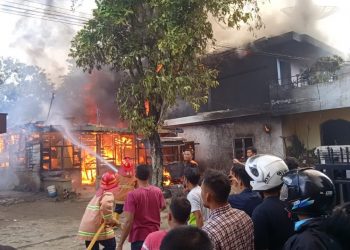Empat Unit Rumah di Jalan Kyai Dilalap Sijago Merah